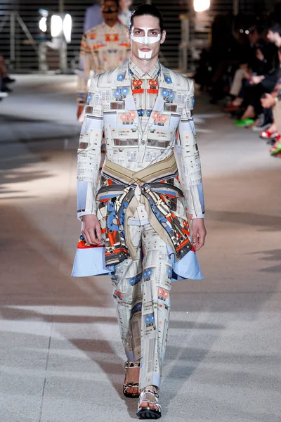 Look 31